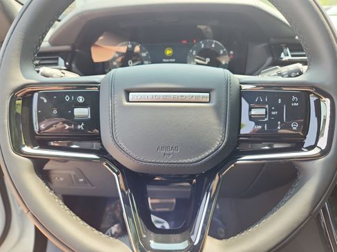 New 2026 Land Rover Range Rover Velar Dynamic SE image 18