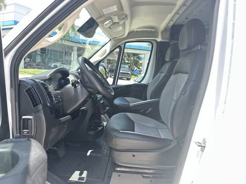 Used 2025 RAM ProMaster 2500 w/ Convenience Group FWD image 29
