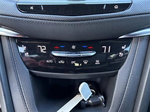 Certified 2022 Cadillac XT5 Premium Luxury w/ Technology Package image 23