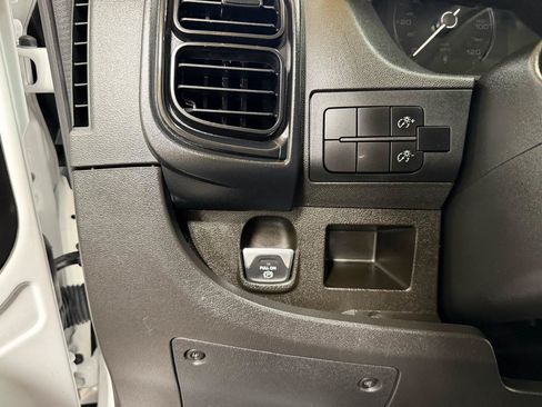 Used 2023 RAM ProMaster 2500 FWD image 13