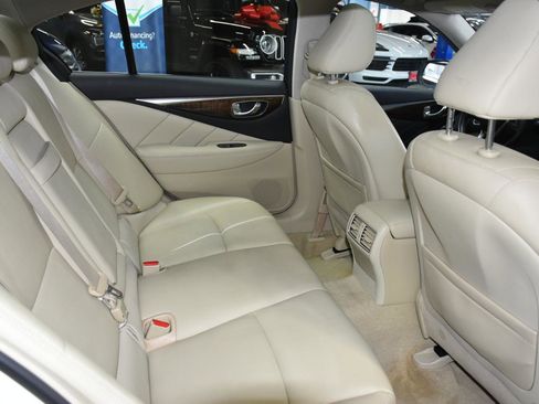 Used 2019 INFINITI Q50 Luxe w/ Essential Package (3.0T Luxe) image 26