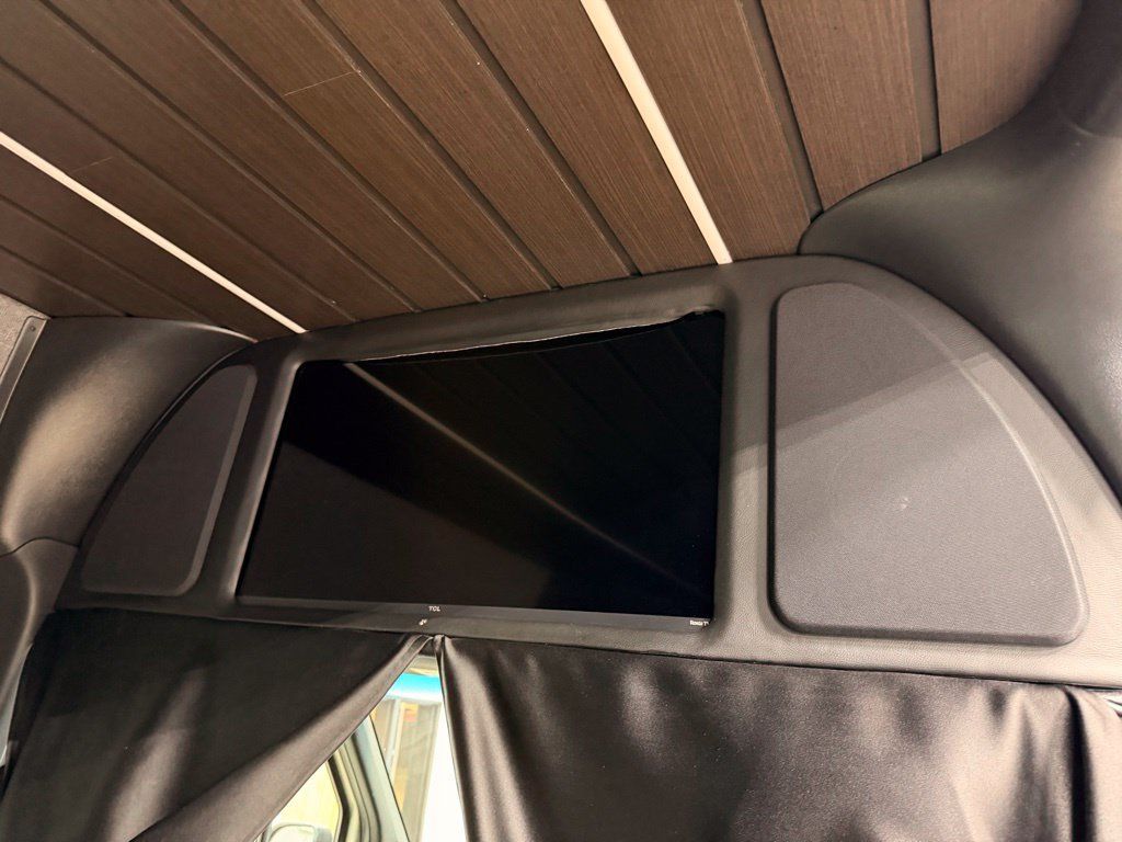 Used 2022 Mercedes-Benz Sprinter 2500 image 16
