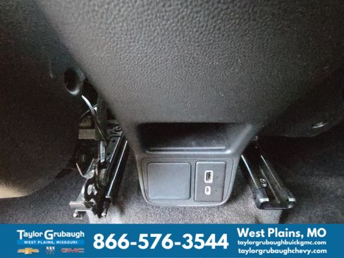 Used 2023 Buick Encore GX Preferred w/ Cold Weather Comfort Package AWD/4WD image 30