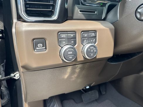Used 2025 GMC Sierra 1500 Denali AWD/4WD image 22