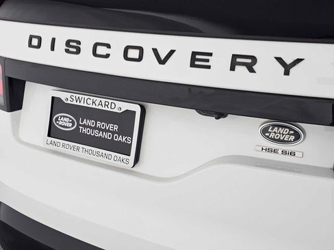 Used 2017 Land Rover Discovery HSE AWD/4WD image 14