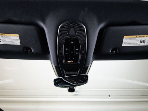 Certified 2026 Porsche Cayenne AWD/4WD image 20
