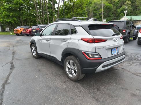 Used 2023 Hyundai Kona SEL AWD/4WD image 7