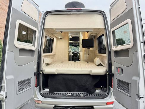 Used 2012 Mercedes-Benz Sprinter 3500 image 61