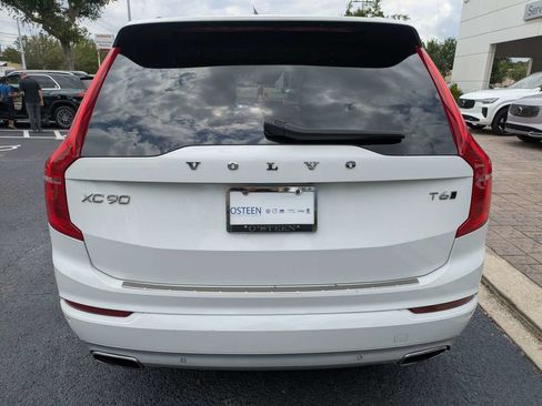 Used 2020 Volvo XC90 T6 Momentum AWD/4WD image 5