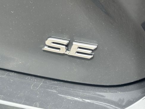 Used 2026 Toyota Camry SE FWD image 9