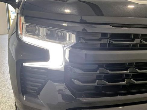 Used 2022 Chevrolet Silverado 1500 RST AWD/4WD image 33
