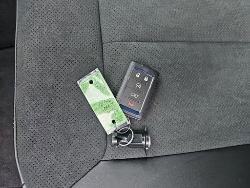 New 2025 Jeep Grand Cherokee Altitude image 34