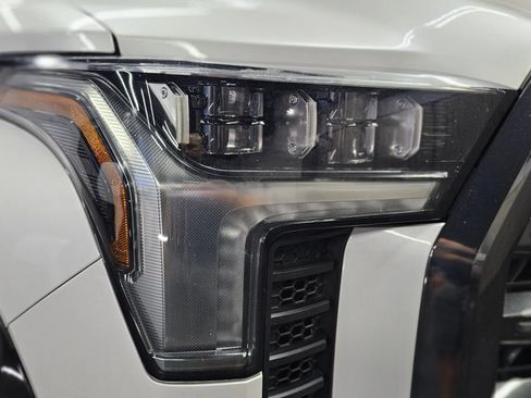 Used 2024 Toyota Tundra Platinum AWD/4WD image 25