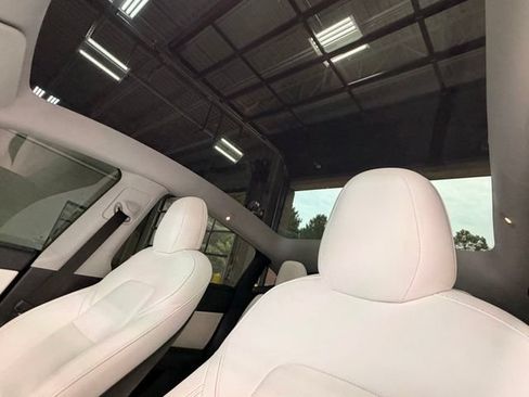 Used 2020 Tesla Model Y Long Range AWD/4WD image 22