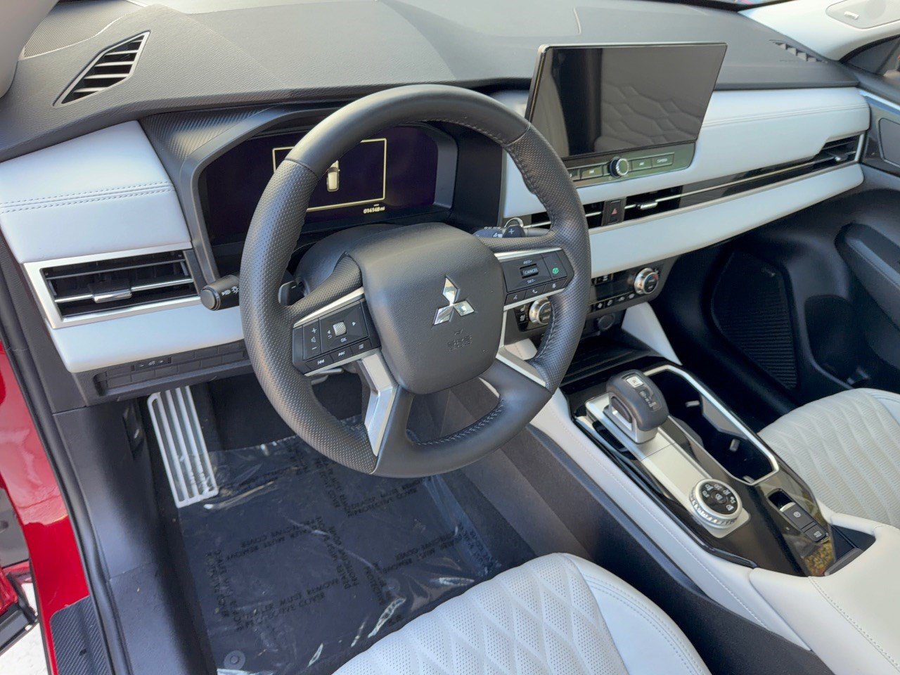 Used 2025 Mitsubishi Outlander SEL AWD/4WD image 4