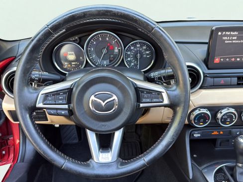 Used 2019 MAZDA MX-5 Miata RF Grand Touring RWD image 18