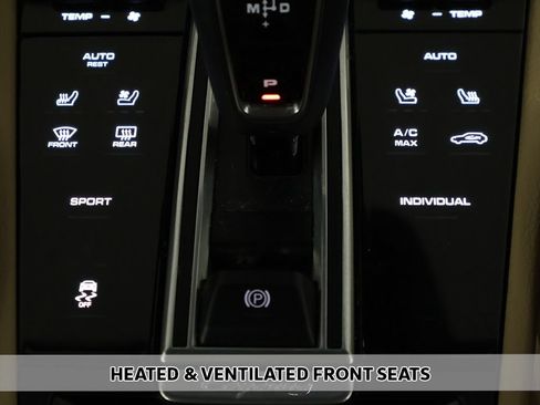 Used 2022 Porsche Cayenne Platinum Edition AWD/4WD image 9