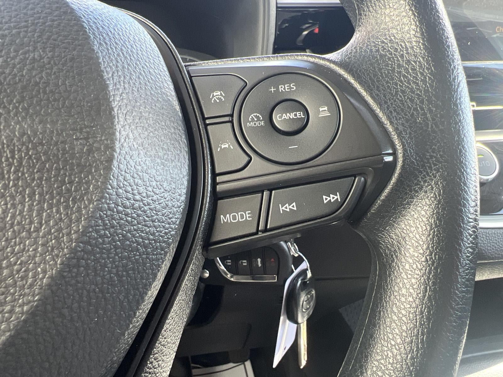 Used 2025 Toyota Corolla LE FWD image 22