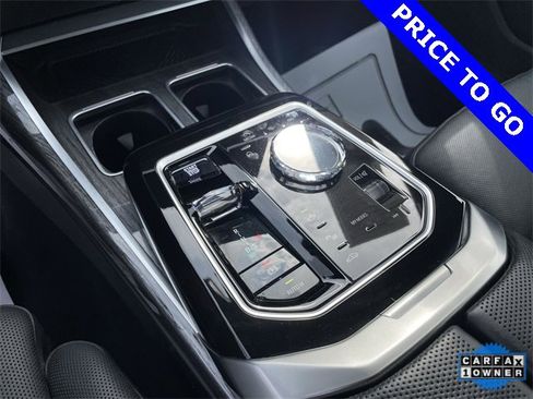 Used 2024 BMW 740i image 21