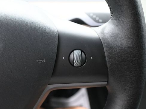 Used 2022 Tesla Model 3 RWD image 18