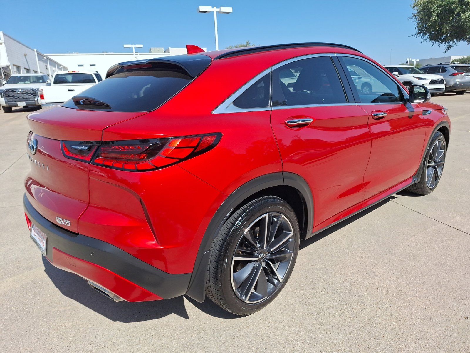 Used 2023 INFINITI QX55 Sensory w/ Lighting Package AWD/4WD image 6