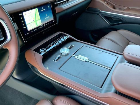 New 2026 Lincoln Navigator Reserve AWD/4WD image 7