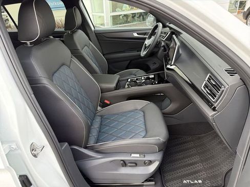 New 2026 Volkswagen Atlas Cross Sport SEL Premium R-Line image 26