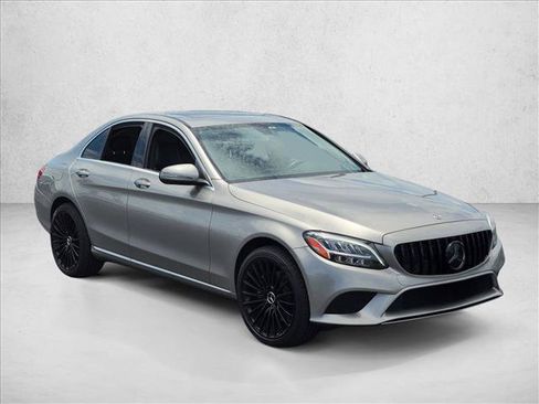 Used 2019 Mercedes-Benz C 300 4MATIC Sedan image 3
