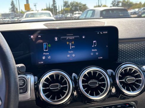 Used 2025 Mercedes-Benz GLB 250 image 20