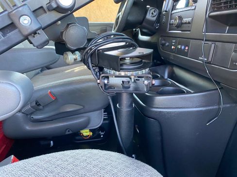 Used 2021 Chevrolet Express 2500 RWD image 46