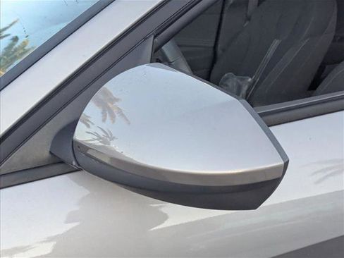 Used 2023 Hyundai Elantra SEL w/ Convenience Package image 6