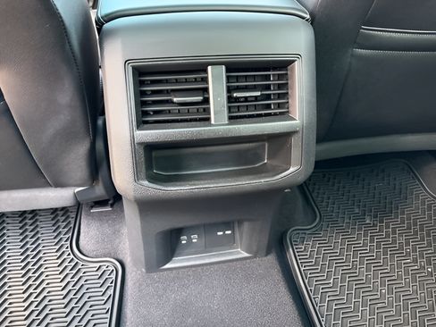Used 2021 Volkswagen Atlas Cross Sport SEL R-Line w/ Cross Sport MDO Package FWD image 41