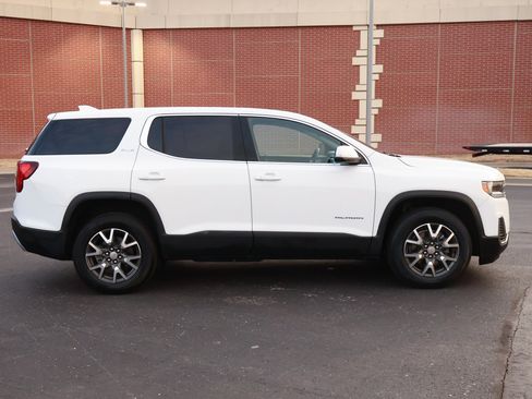 Used 2023 GMC Acadia SLE image 30