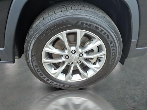 Used 2022 Jeep Cherokee Latitude Lux w/ Sun & Sound Group AWD/4WD image 10