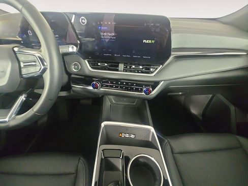 Certified 2025 Chevrolet Equinox LT w/ Convenience Package II image 11