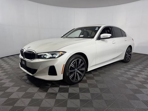 Used 2025 BMW 330i xDrive Sedan AWD/4WD image 3