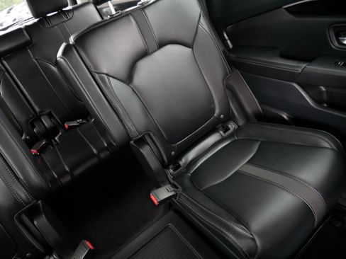 Used 2023 Honda Pilot EX-L image 14
