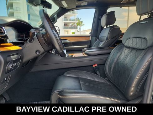 Used 2022 Jeep Grand Wagoneer Series III w/ HD Trailer Tow Package AWD/4WD image 22