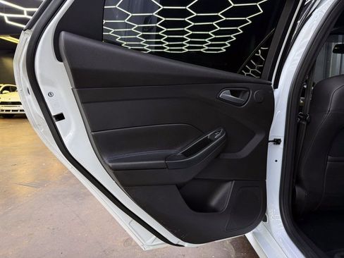 Used 2017 Ford Focus RS image 18