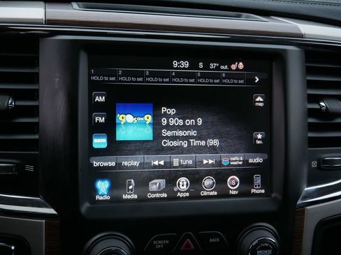 Used 2017 RAM 1500 Laramie w/ Convenience Group image 28