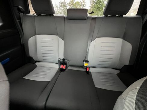 Used 2025 Toyota Tacoma TRD Off-Road image 38