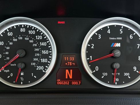 Used 2007 BMW M6 Convertible image 12