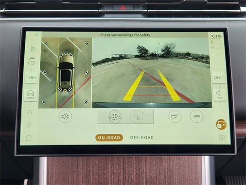 New 2026 Land Rover Range Rover SE image 13