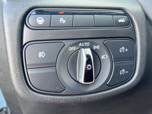 Certified 2025 INFINITI QX55 Essential image 22