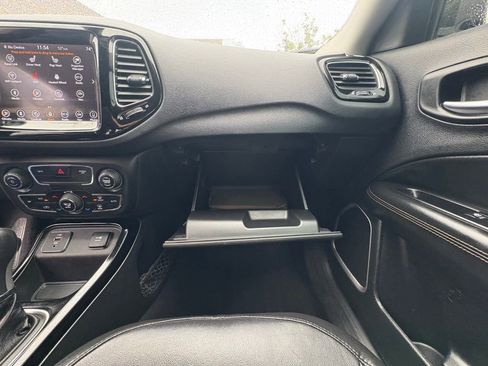 Used 2018 Jeep Compass Limited w/ Navigation Group FWD image 25