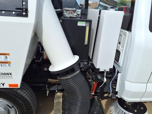 Used 2024 Ford F250 XL image 30