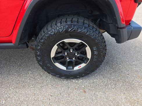 Used 2020 Jeep Wrangler Unlimited Rubicon AWD/4WD image 35