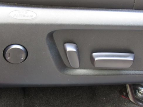 Certified 2021 Toyota Tundra Platinum AWD/4WD image 23