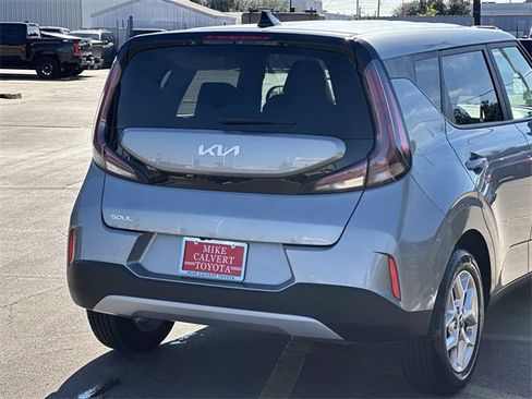Used 2024 Kia Soul LX w/ Option Group 015 image 7