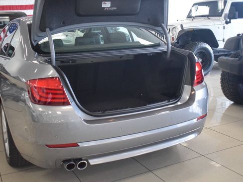 Used 2012 BMW 528i Sedan RWD image 31